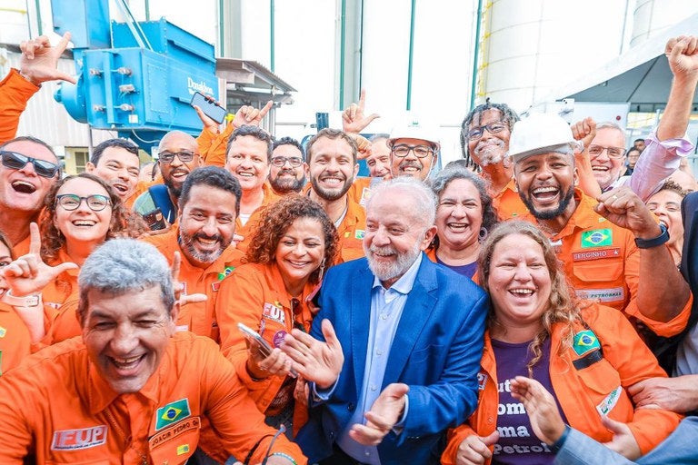 Legenda da foto: Presidente Lula durante a cerimônia de anúncio de início das obras de dragagem do Canal de São Lourenço, no Porto de Niterói - Foto: Ricardo Stuckert / PR
