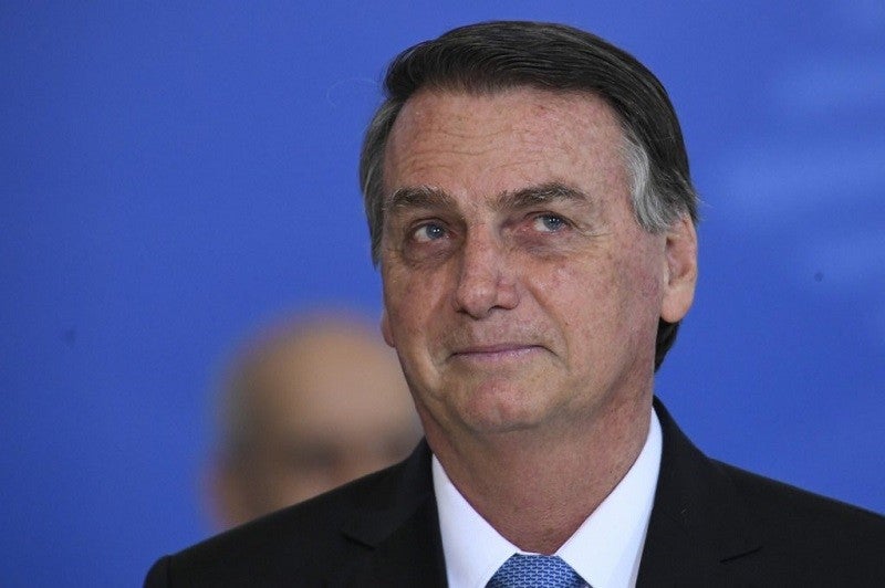 Médico que operou Bolsonaro da facada confirma internação na madrugada