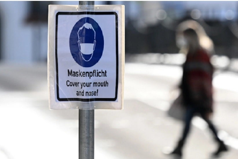 Alemania prohíbe los barbijos de tela en espacios públicos-fronteiralivre