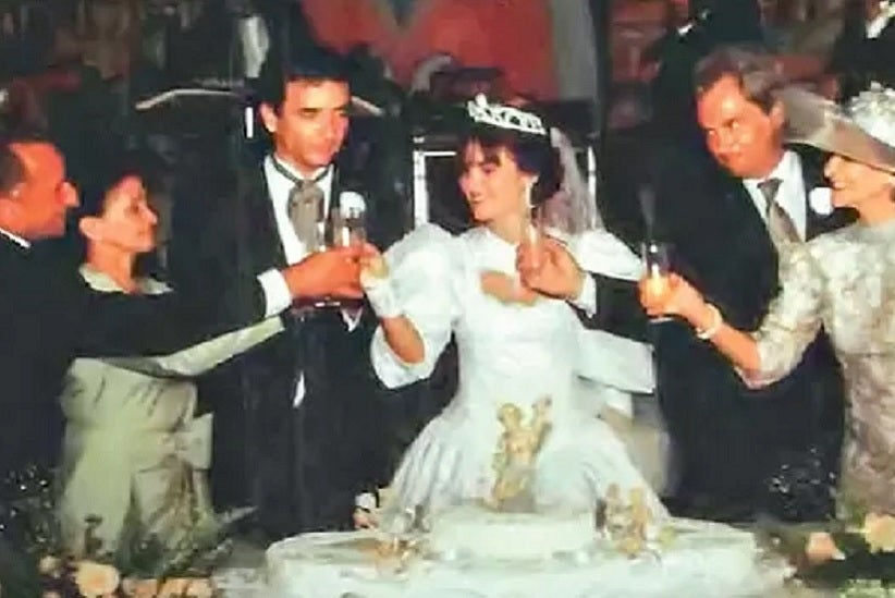 FELICIDADE O casamento de Márcia Brandão Couto. Ela se manteve solteira no civil para seguir recebendo R$ 43 mil por mês do Estado (Foto: Arq. pessoal)