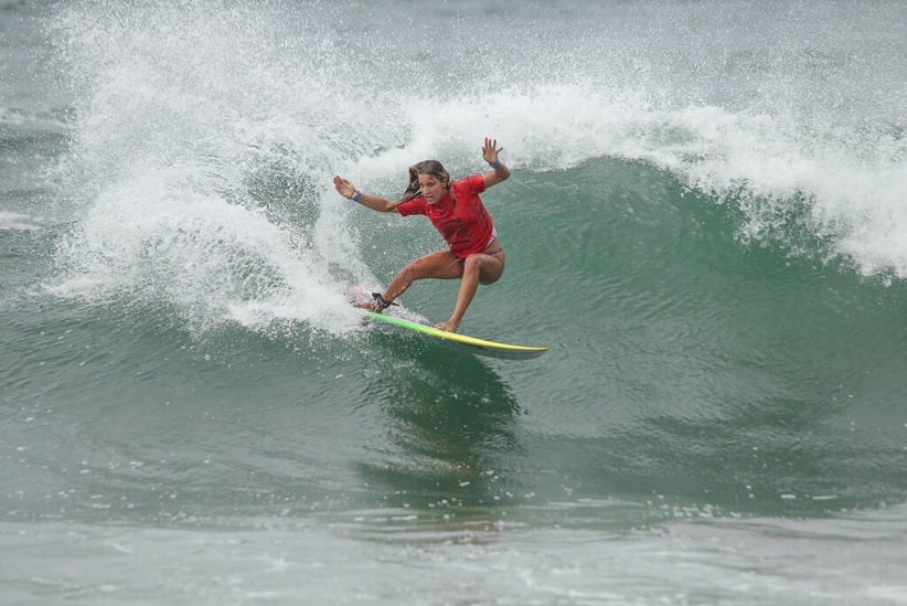 Alexia Monteiro manda bela manobra durante a última edição do ISA Games JR - Crédito: Pablo NZ