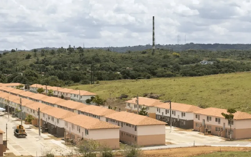 Caixa e construtora são condenadas a indenizar moradores de imóvel com vícios construtivos.(Imagem: Joédson Alves/Agência Brasil)  Epa! Vimos que você copiou o texto. Sem problemas, desde que cite o link: https://www.migalhas.com.br/quentes/409050/minha-c