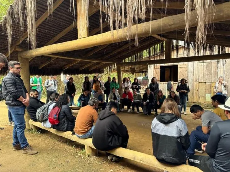 A comunidade Guarani Kuaray Haxa, localizada no município de Antonina, recebeu a ação do Aproxima JFPR