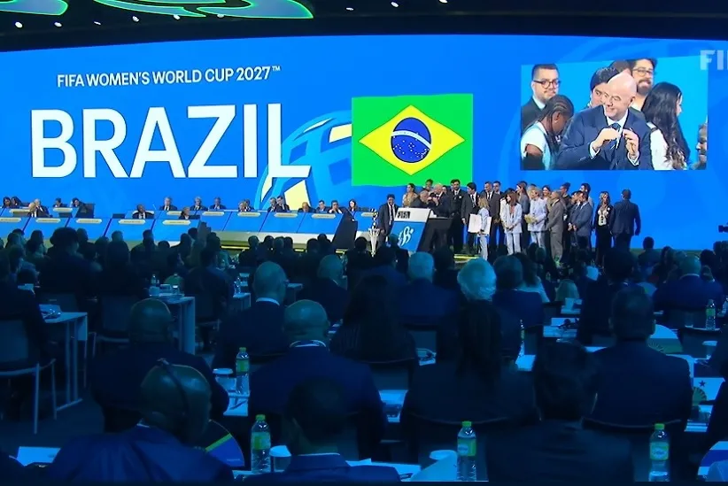 Delegação brasileira celebra o resultado. Foto: Frame de vídeo