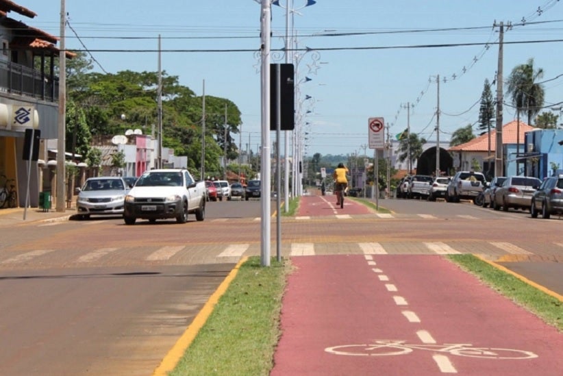 Centro comercial de Mercedes no estado do Paraná