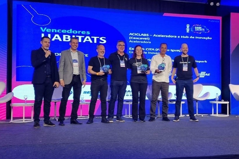 A entrega da premiação aconteceu durante o 5.º Encontro de Parques Tecnológicos do Paraná - Foto Divulgação