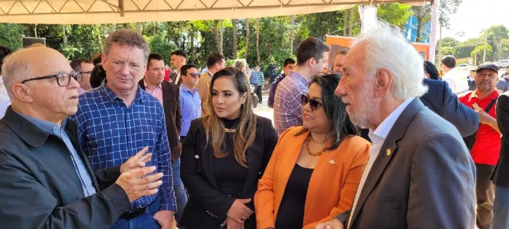 Dirigentes dos conselhos de desenvolvimento da região trinacional expõem a importância da abertura da Ponte da Integração em 2024 – foto Divulgação