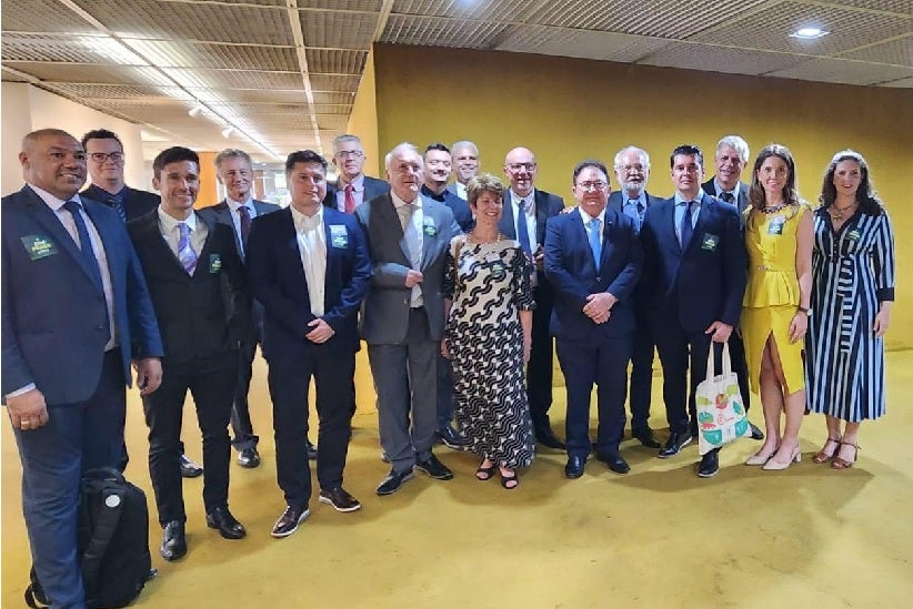 Cerca de 30 representantes do turismo de Foz do Iguaçu estão em Brasília, liderados pela ABIH PR – Regional Oeste, Sindhotéis Foz e Visit Iguassu - Foto Divulgação