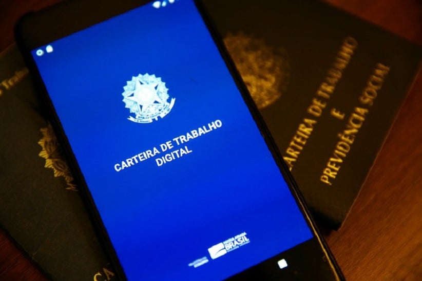 O número de empregados com carteira assinada no setor privado chegou a 38 milhões, alta de 3,1% (ou mais 1,1 milhão) no ano. Foto: Marcelo Camargo/Agência Brasil