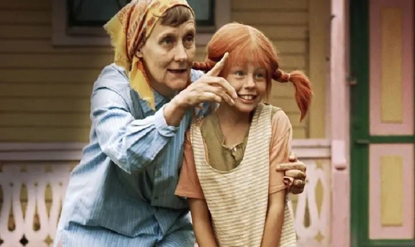Astrid Lindgren con la actriz que llevó a Pippi a la pantalla, Inger Nilsson.