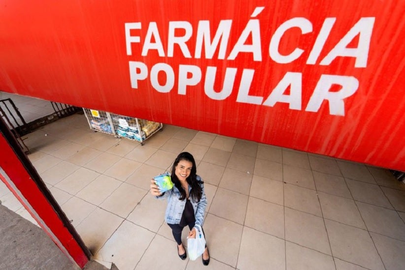 A população beneficiada pode retirar os absorventes em mais de 31 mil farmácias credenciadas pelo programa Farmácia Popular em cerca de 4,6 mil municípios - Foto: Jerônimo Gonzalez/MS