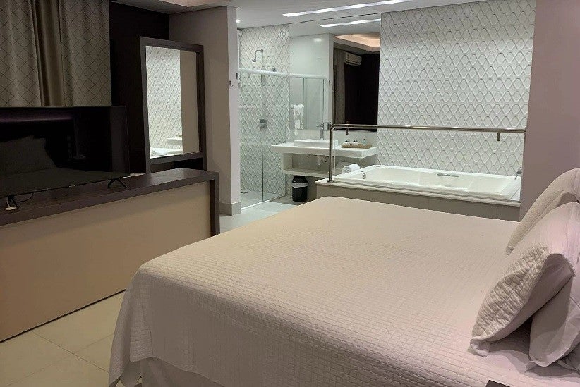 Hotéis em Foz do Iguaçu preparam festas exclusivas para seus hóspedes