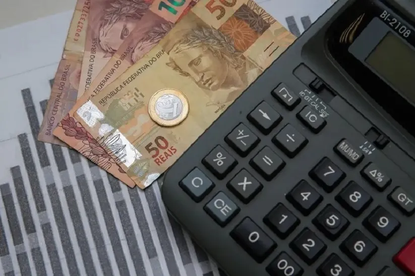 A atividade econômica tem crescido de forma constante, superando as expectativas, refletindo fatores favoráveis de demanda e oferta", diz parte do texto. Imagem: Marcello Casal/Agência Brasil.