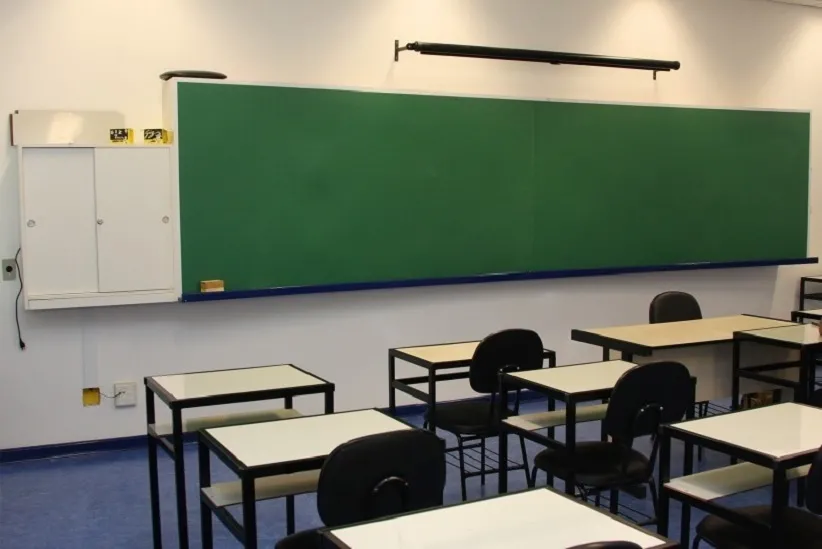 Mais de 4 mil educadores em assembleia decidiram paralisar as atividades Foto: Yasunobu Matsuura/Arquivo Agência USP Imagens