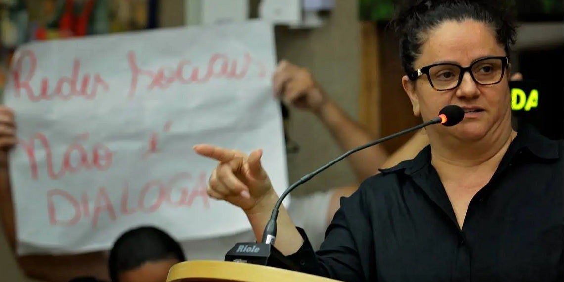 Educadores de Foz consideram exoneração de secretária da Educação como vitória