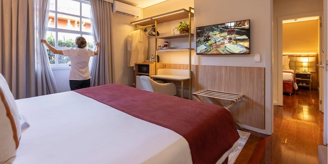 Foz do Iguaçu mantém fluxo turístico elevado no feriado