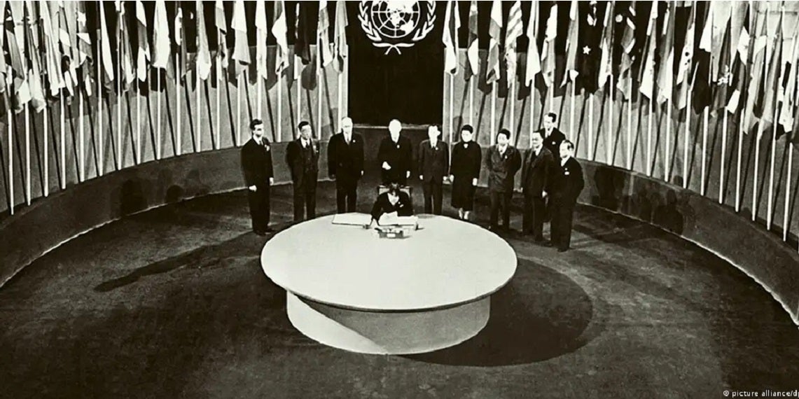 O projeto da “anti-história”: como governos desmantelam a soberania e a memória dos povos