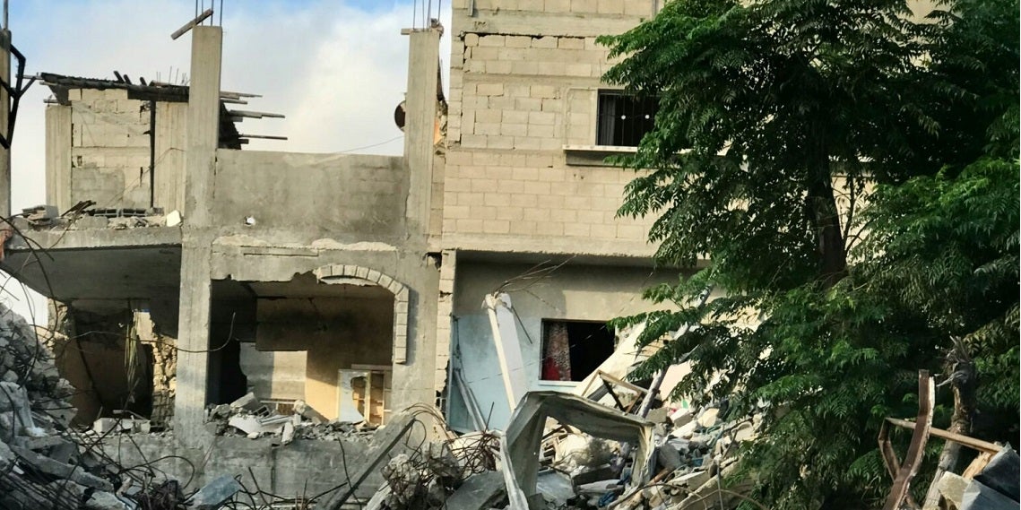 Na encruzilhada entre a civilização e a barbárie