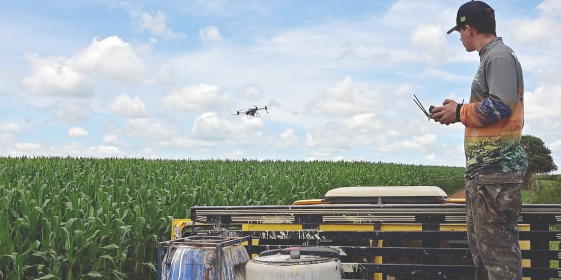 Produtores do Paraná adotam drones para reduzir custos e transformar o trabalho no campo